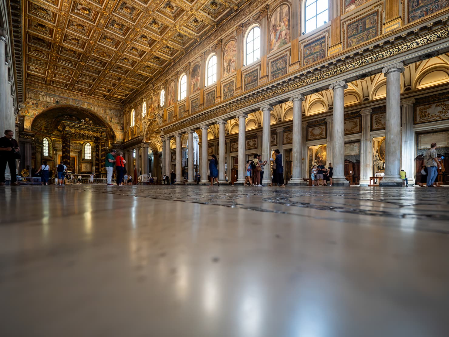Incantevole sala interna di Santa Maria Maggiore